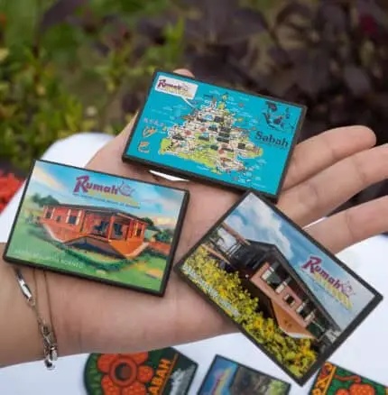 Rumah Terbalik Fridge Magnet